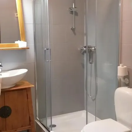 Quarto em Acomodações Particulares Malinka *