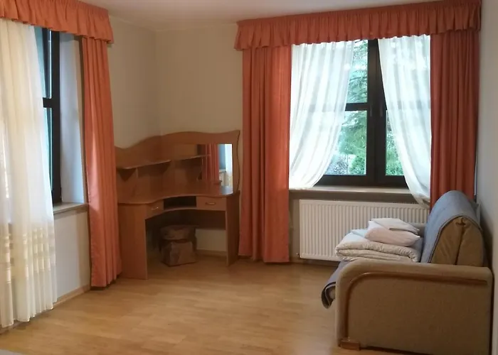 ホームステイ Malinka